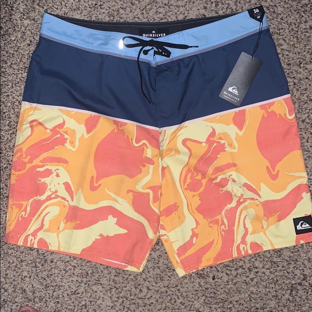 Men’s board shorts